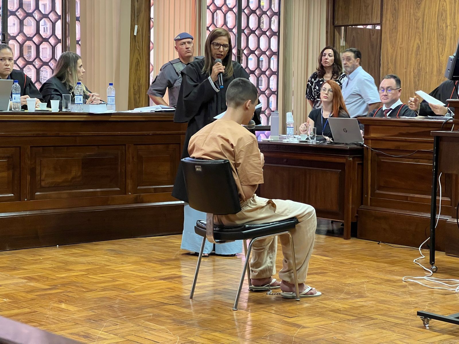 Namorado é condenado a 31 anos e 6 meses de prisão por matar médica esfaqueada e deixar corpo em mala 