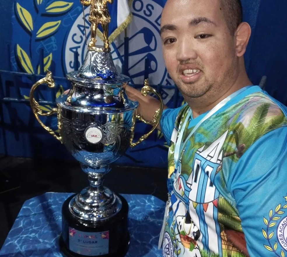 O torcedor da Acadêmicos do Tatuapé, Thiago Arakaki — Foto: Reprodução/redes sociais