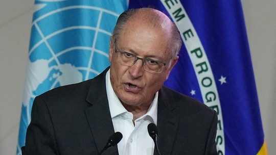 Na COP, Alckmin defende fim da dependência de combustível fóssil  - Foto: (AP Photo/Fernando Llano)