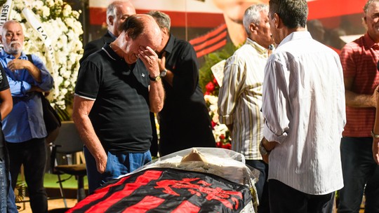 Apolinho é velado no Flamengo; 'Morreu feliz com o time', diz filha - Foto: (CARLOS SANTTOS/ESTADÃO CONTEÚDO)