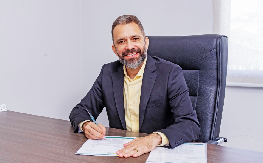 Secretário das Cidades entrega cargo e governo do TO soma 11 exonerações na semana