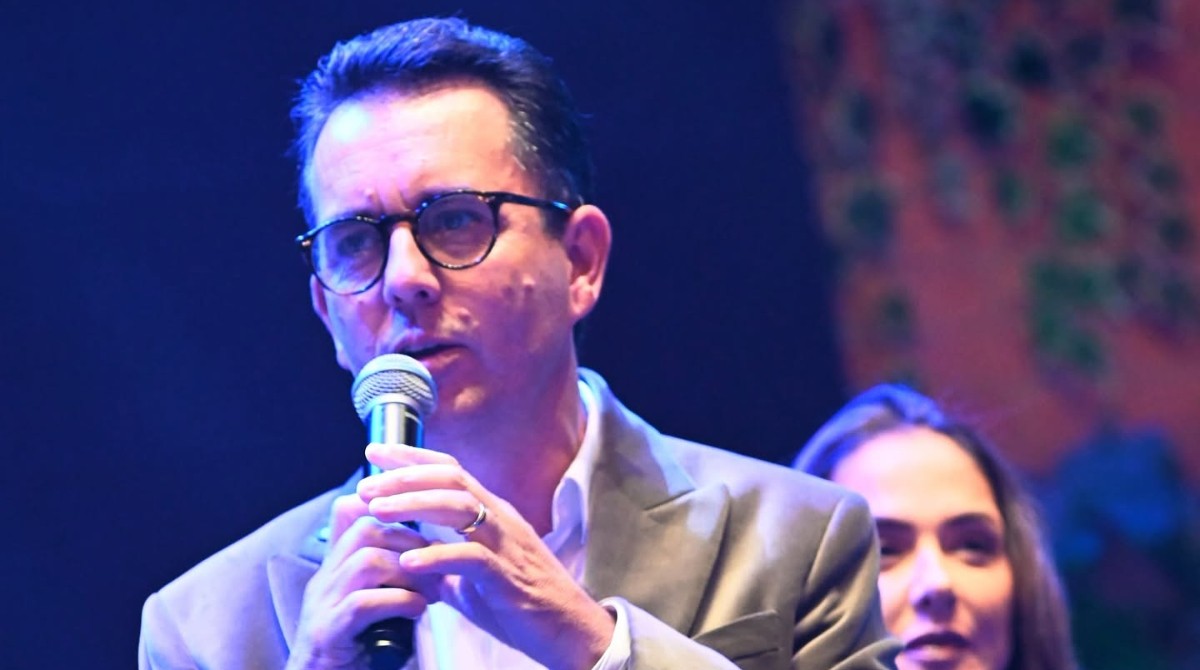 Paulo Serra desiste de disputar o governo de SP e anuncia pré-candidatura a deputado federal