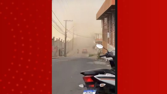 Vídeo mostra nuvem de poeira formada durante vendaval em Manaus - Programa: G1 AM 