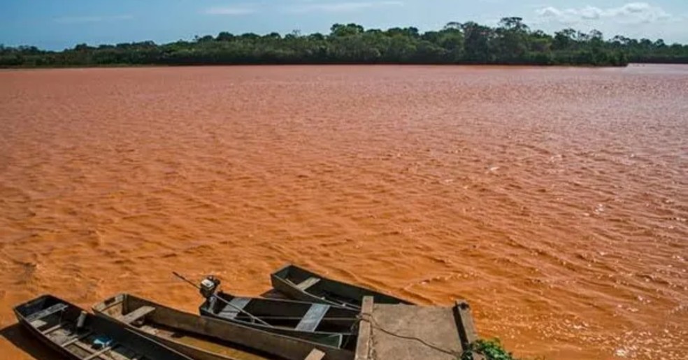 Rio Doce foi atingido pela lama da Samarco; foto de novembro de 2015 — Foto: Leonardo Merçon/Instituto Últimos Refúgios