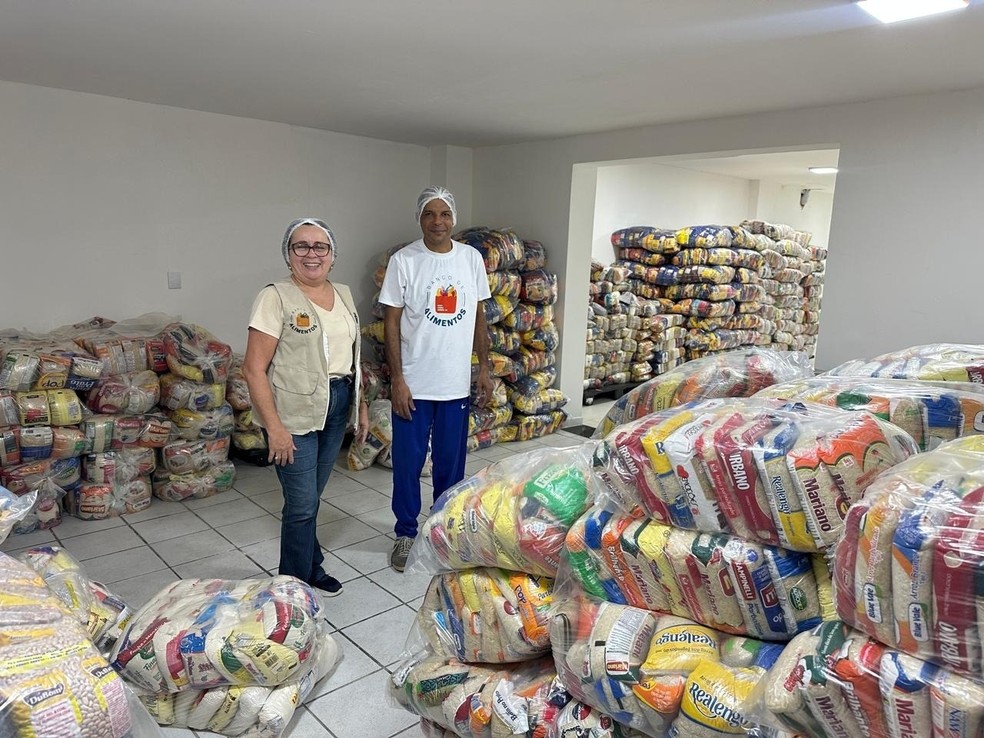 Prefeitura de Natal realiza entrega de alimentos arrecadados no São João de Natal — Foto: Semtas