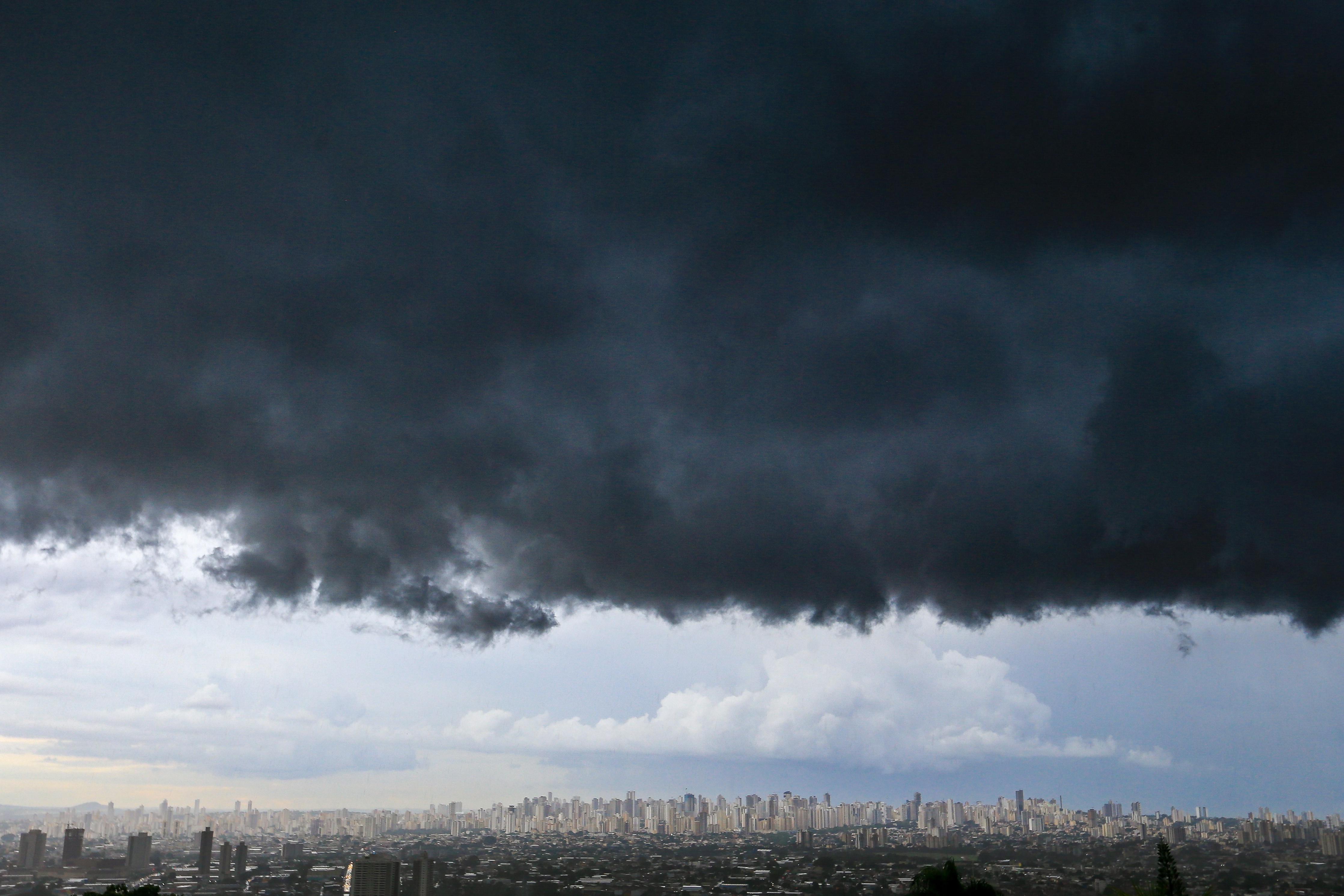 Goiás tem alerta de tempestades e ventos acima de 50 km/h, diz Cimehgo