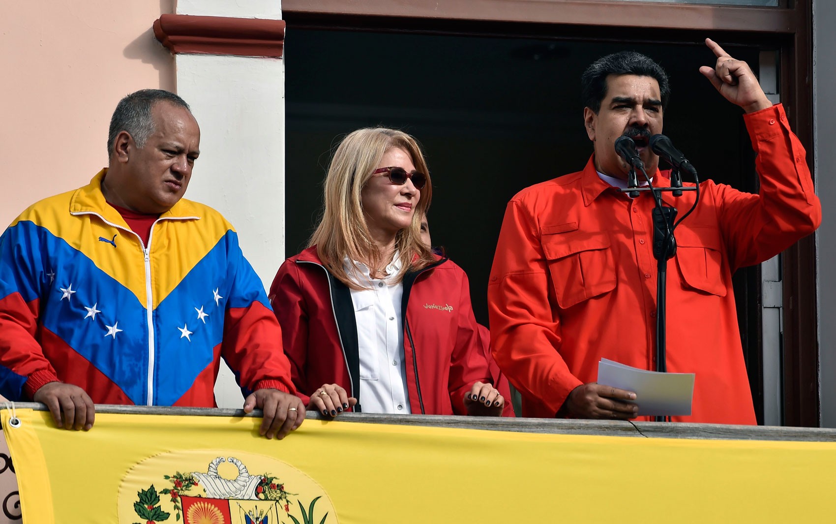 Mulher de Nicolás Maduro pede prisão domiciliar por problemas cardíacos