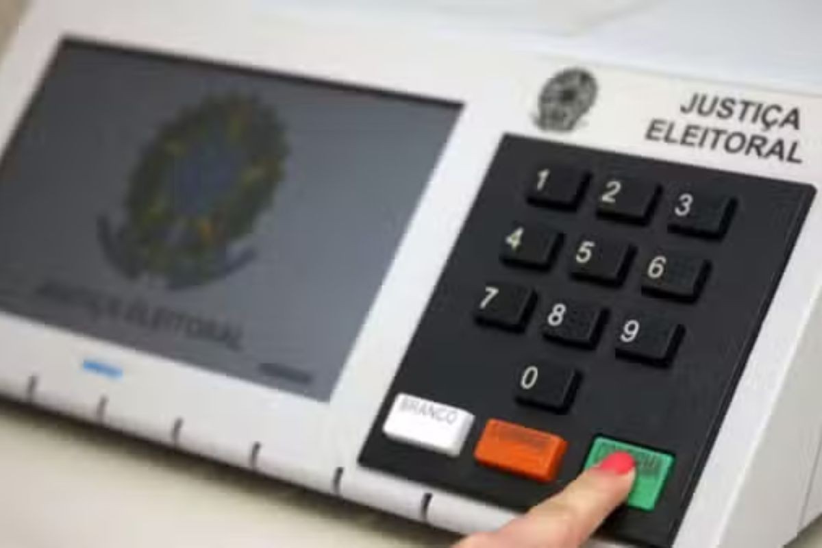 Candidatos a deputado federal pelo DC em MS; veja quem são e os números