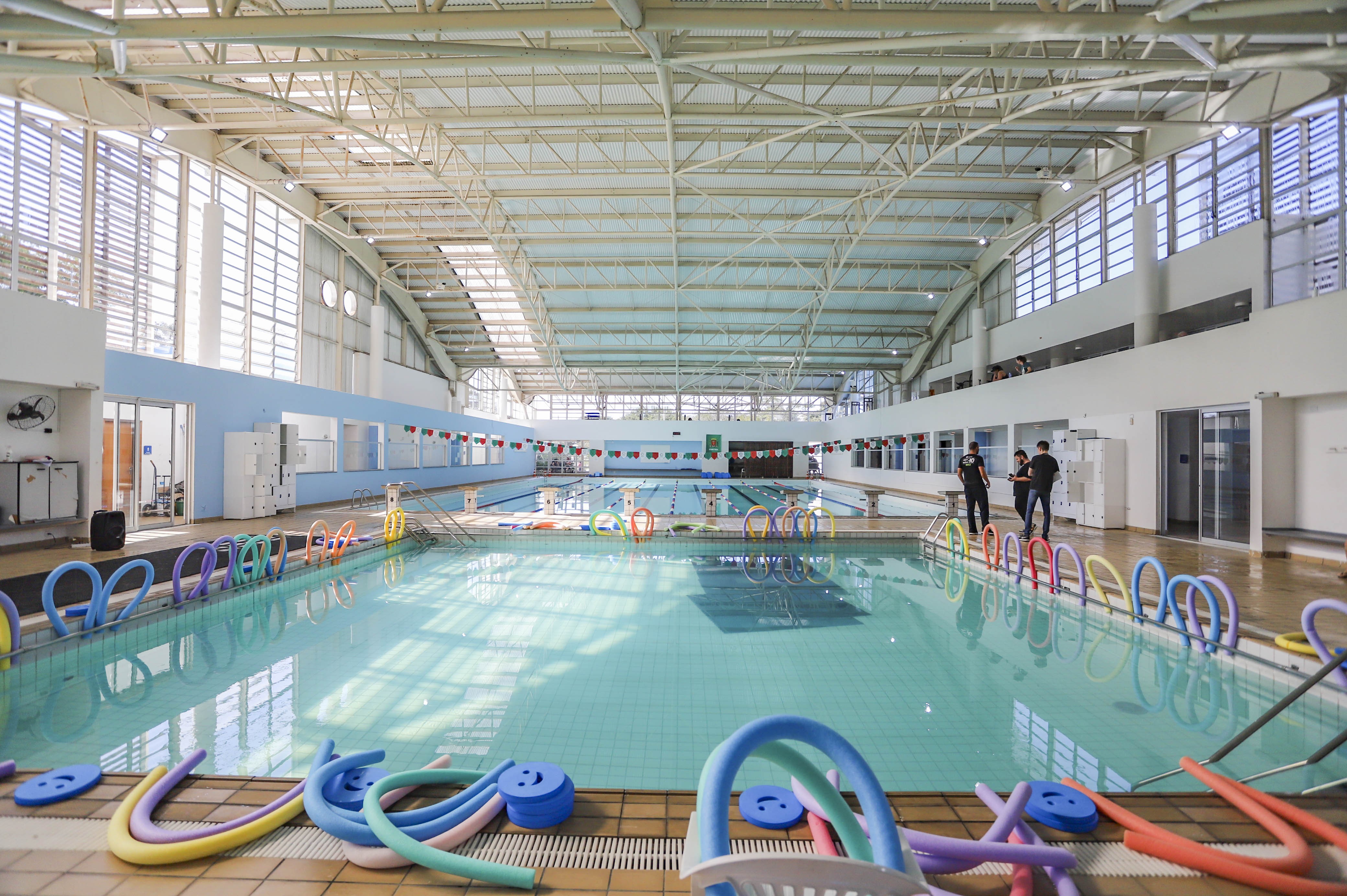 Cadastro para usar piscinas gratuitas de Curitiba neste sábado (11) está aberto; veja como se inscrever