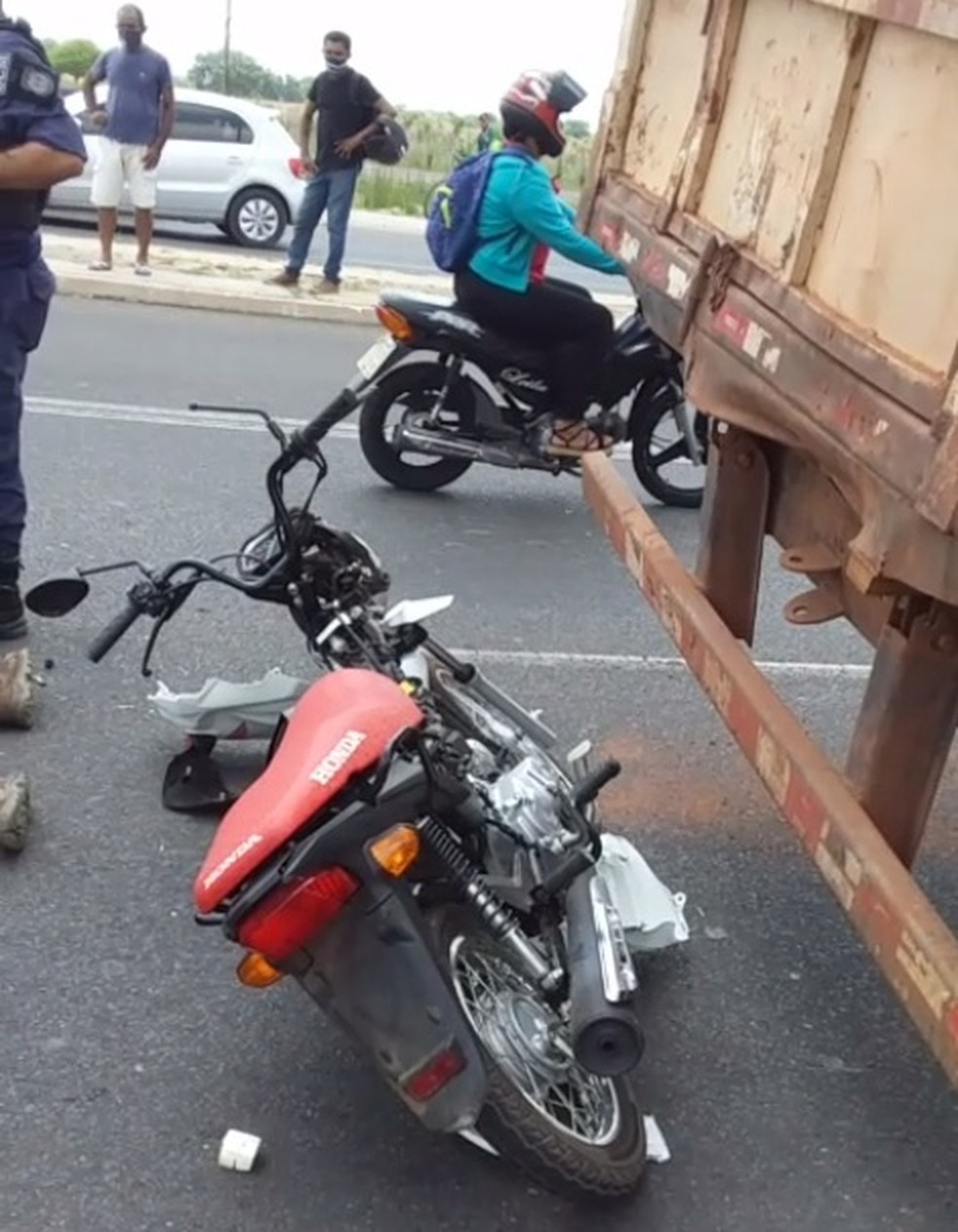 Parte 1 - Quebrou as pernas na fuga de moto #AcidenteDeMoto