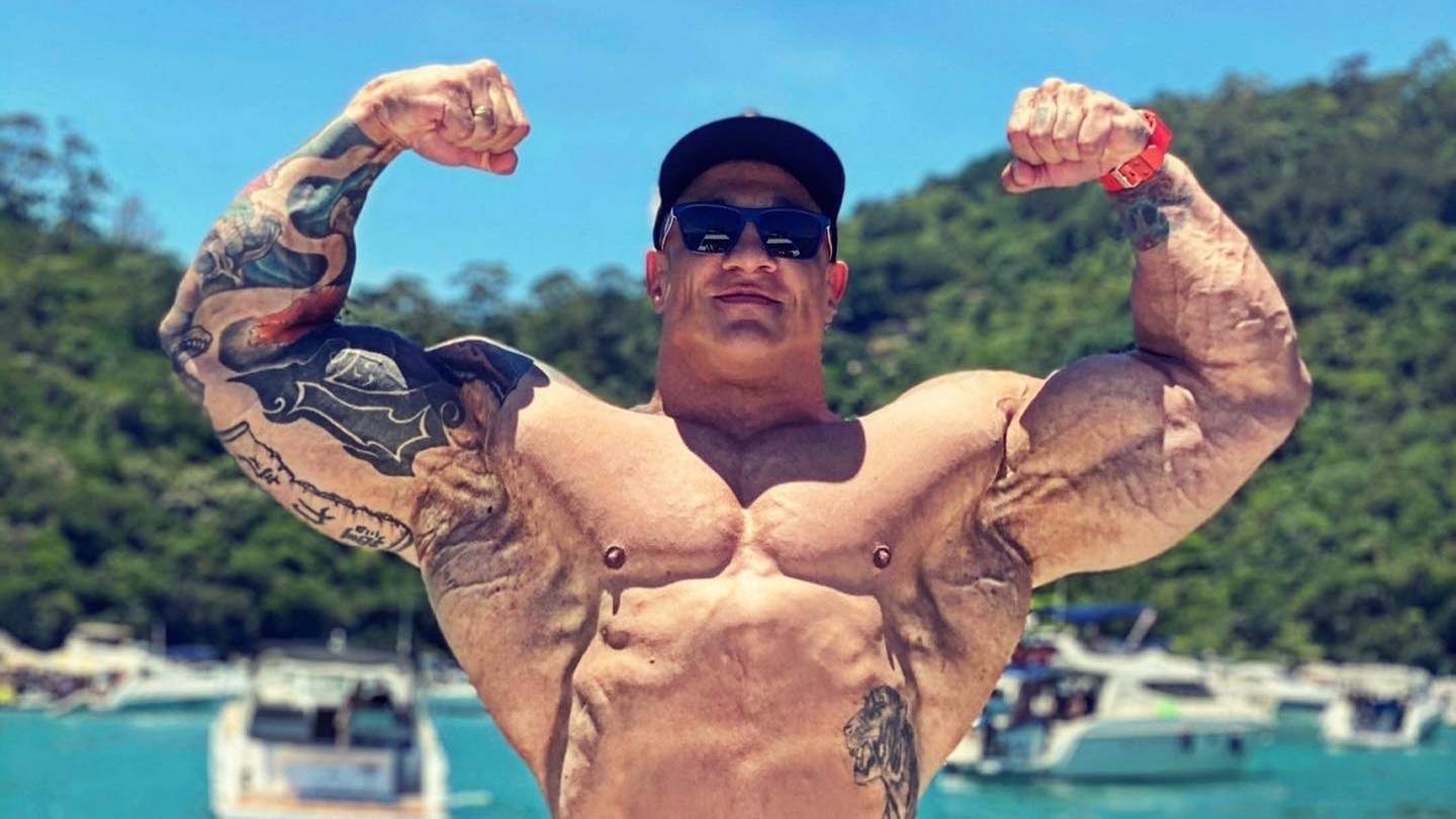 Quem é Fábio Giga, influenciador e fisiculturista que bateu Porsche em São Paulo