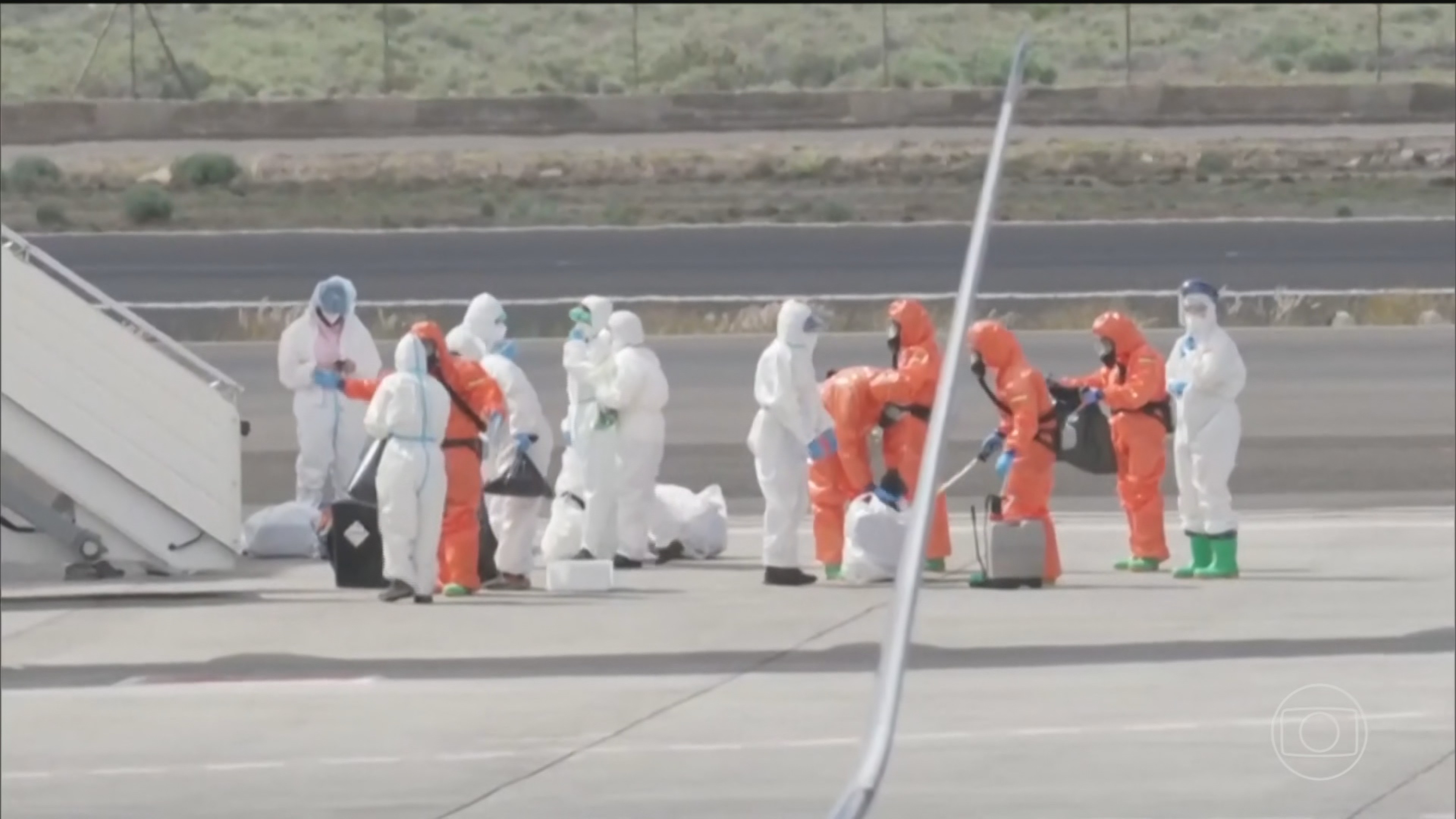 Últimos passageiros do navio que registrou casos de hantavírus desembarcam na Espanha