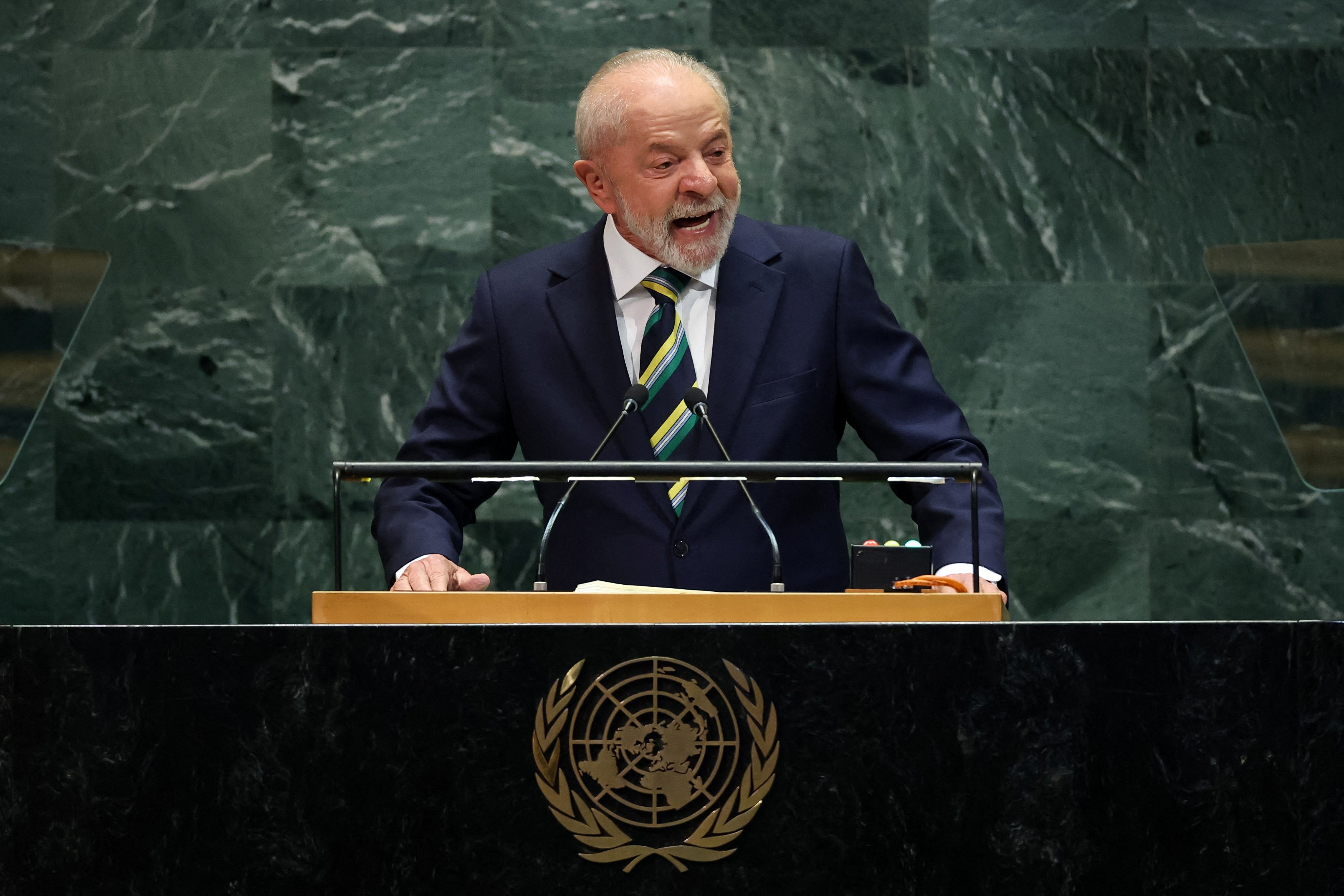 Lula diz que Brasil vai aportar U$ 1 bilhão em fundo para preservar florestas tropicais