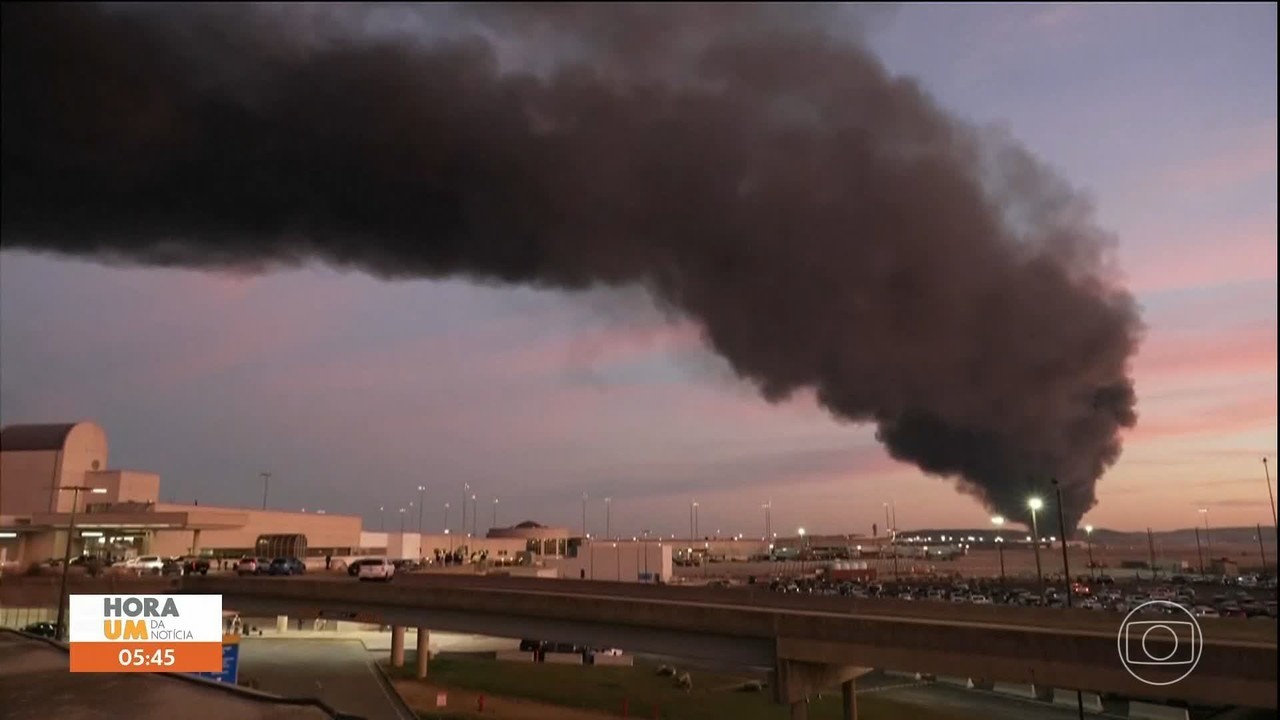 Motor se soltou da asa antes de avião perder controle e explodir nos EUA; hipótese será investigada, diz autoridade