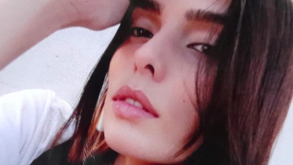 Leiliane Vitória Oliva Coelho, de 22 anos, foi presa em Ribeirão Preto (SP) por suspeita de estuprar a filha de 3 anos. — Foto: Arquivo pessoal