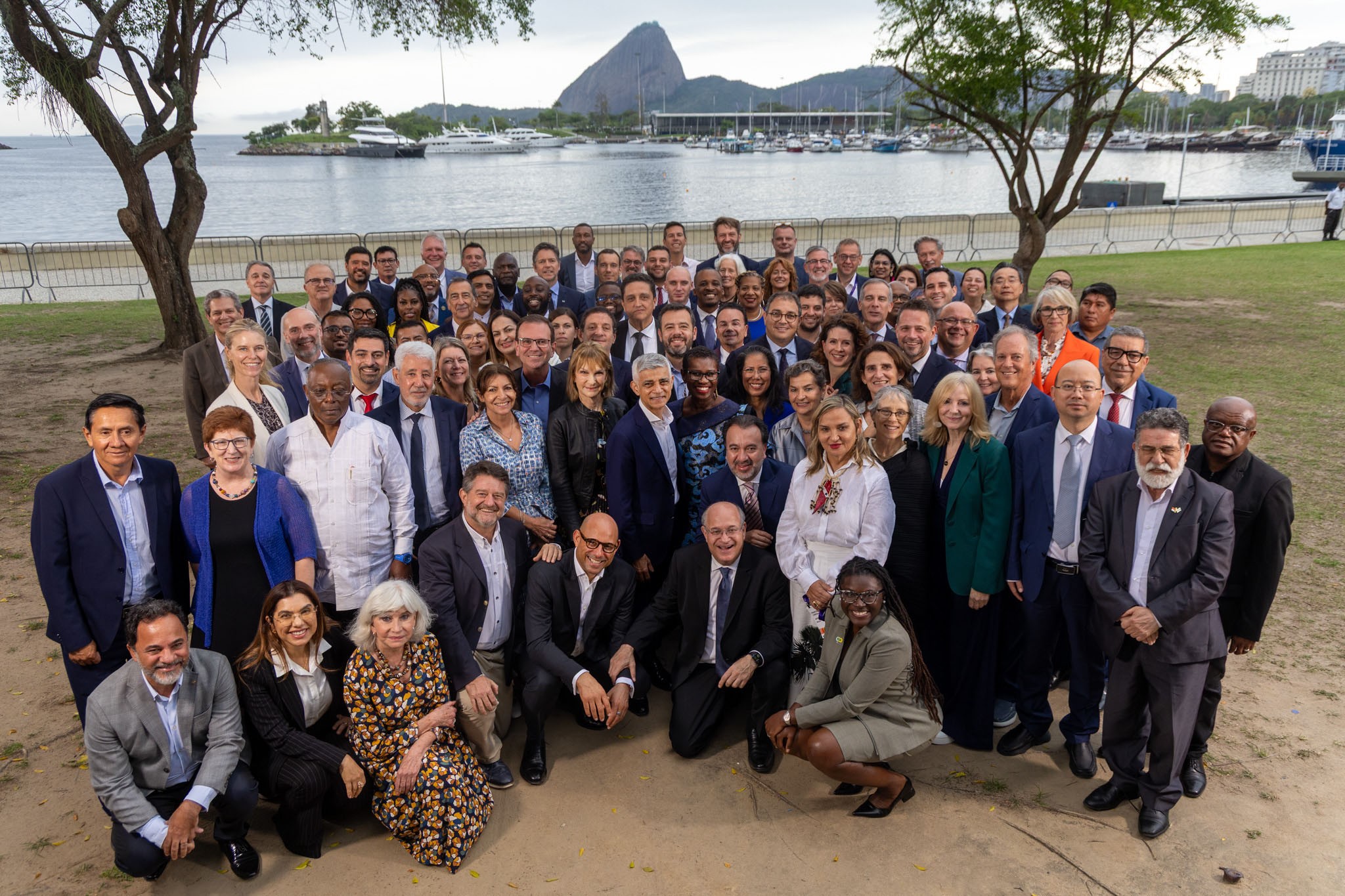 Prefeitos entregam carta que será encaminhada a líderes mundiais durante a COP30