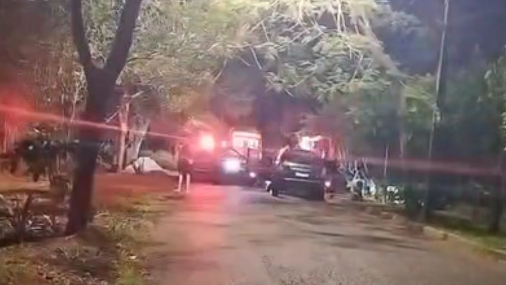 Motociclista morre em acidente no Bairro Mansões Aeroporto em Uberlândia — Foto: Reprodução