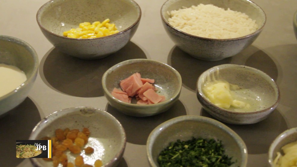 Ingredientes usados na receira de arroz de frango no Chef JPB — Foto: TV Cabo Branco/reprodução