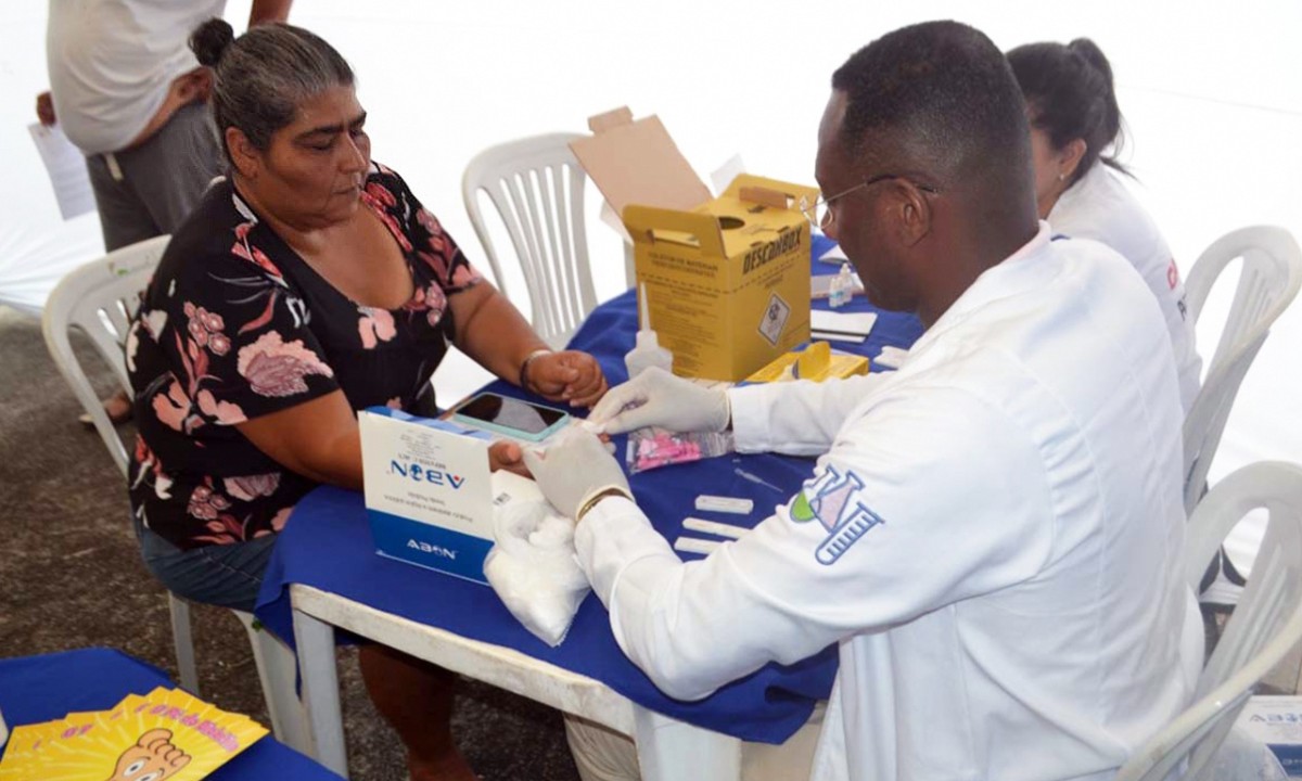 Prefeitura de Feira de Santana promove ações gratuitas no Dia Nacional do Diabetes com serviços de saúde gratuitos e orientações