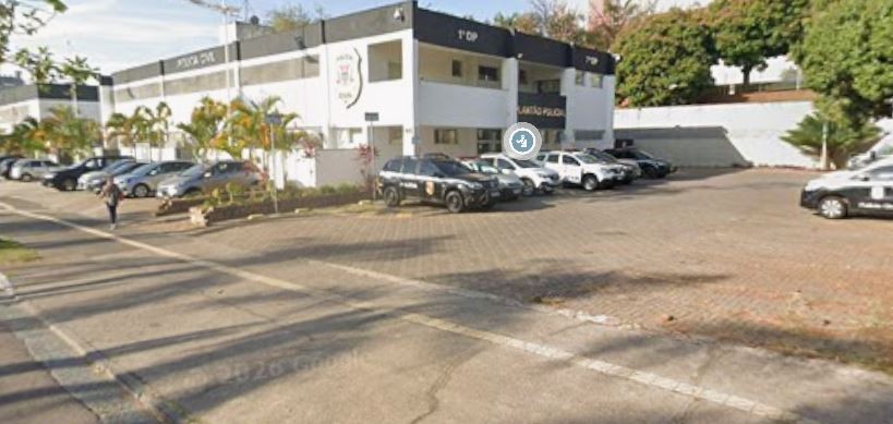 Motociclista morre após colidir contra barreira em rua de Jundiaí