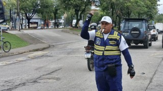 Novos operadores de trânsito reforçam orientação e segurança viária