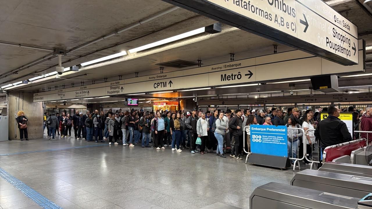 Greve nas linhas 11, 12 e 13 da CPTM é encerrada após assembleia 