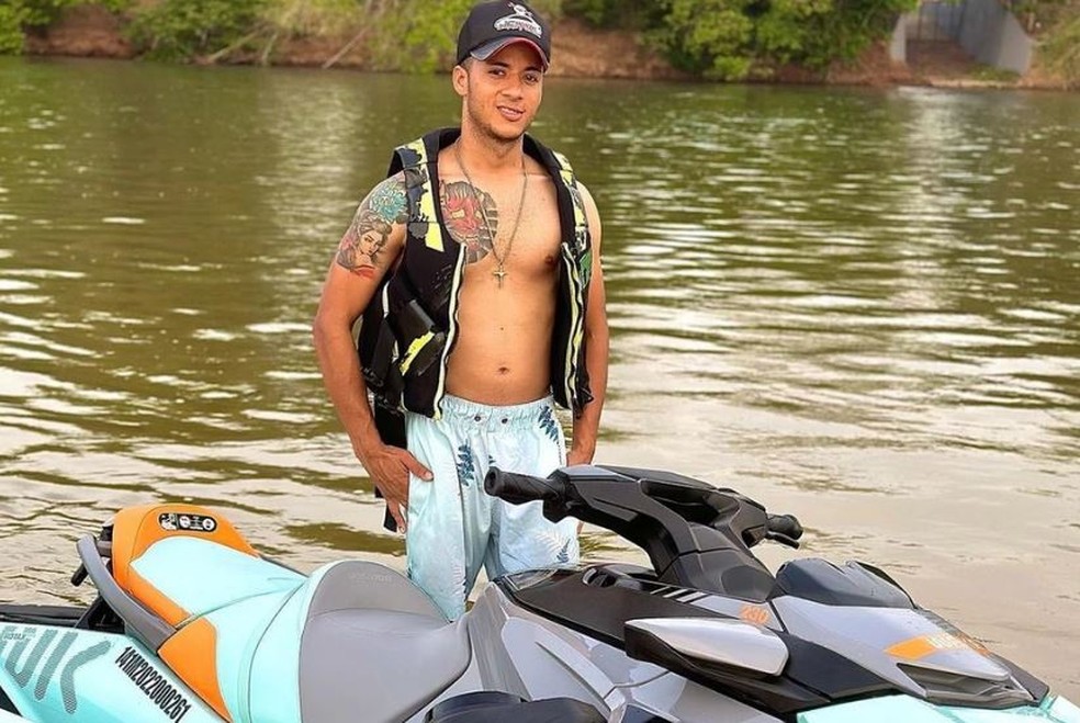 Influenciador Diogo Xenon, de 28 anos, foi preso na Praia do Futuro, em Fortaleza, após ser condenado por uma roubo no Piauí. — Foto: Arquivo pessoal