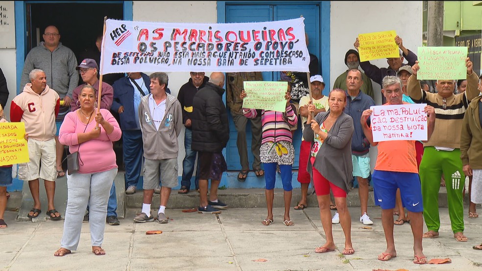 Moradores da Colônia de Sepetiba reclamam da falta de fiscalização — Foto: Reprodução/TV Globo