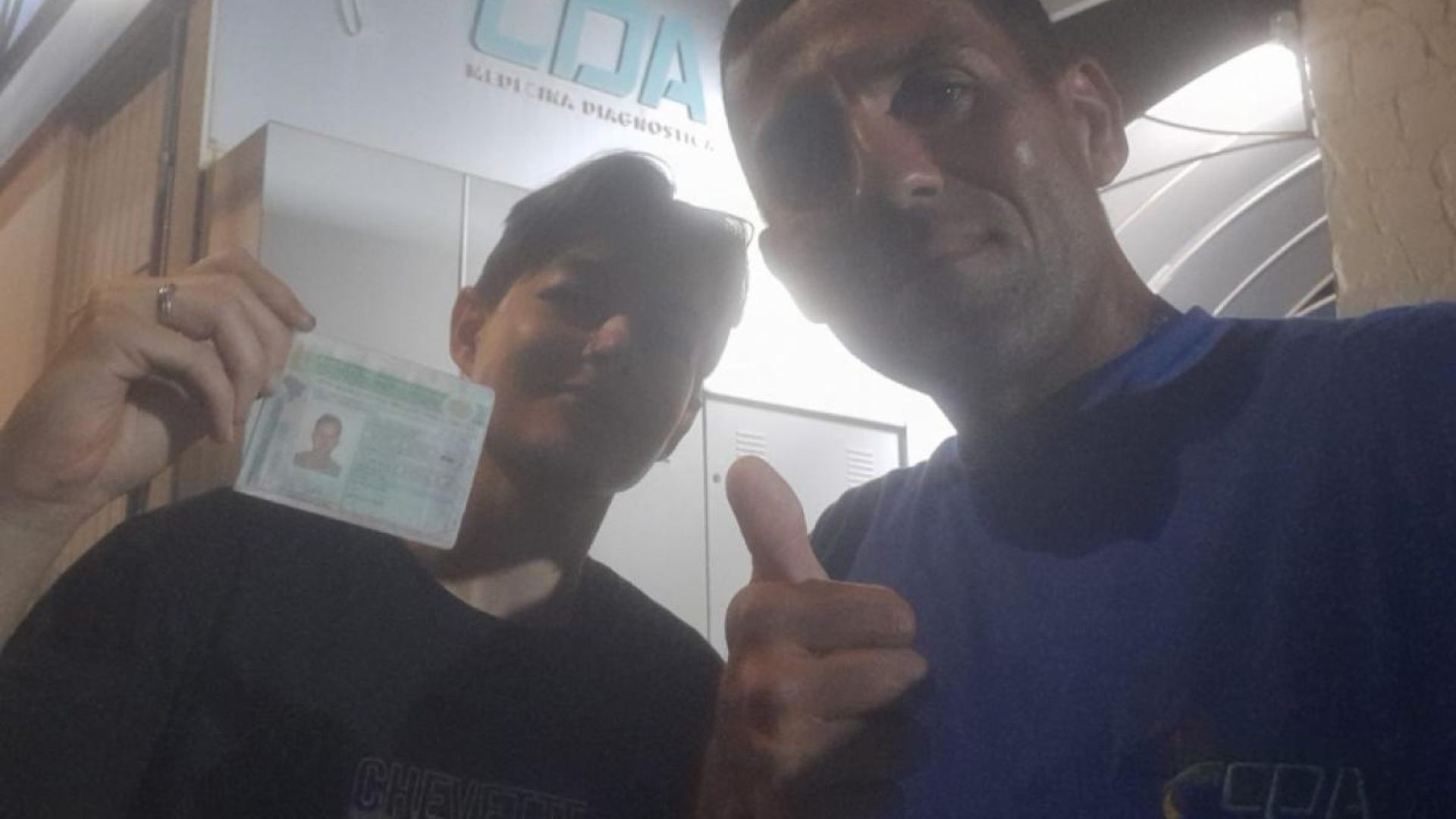 Coletor de lixo encontra carteira com R$ 600 e devolve à dona após mobilização em Bauru