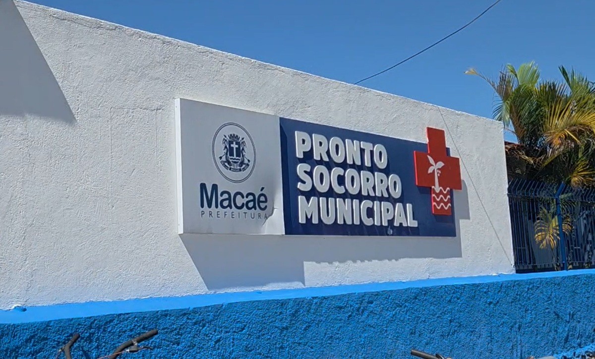 VÍDEO: moradora denuncia condições de área de espera em pronto-socorro de Macaé: 'Ficamos no sol'