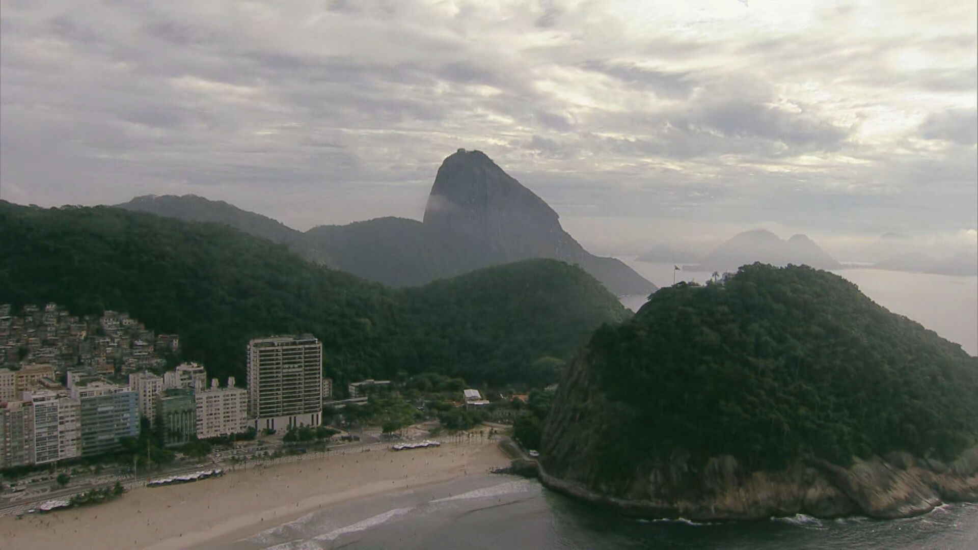 Frio deve demorar a chegar e chuvas persistem no outono do RJ, diz Climatempo