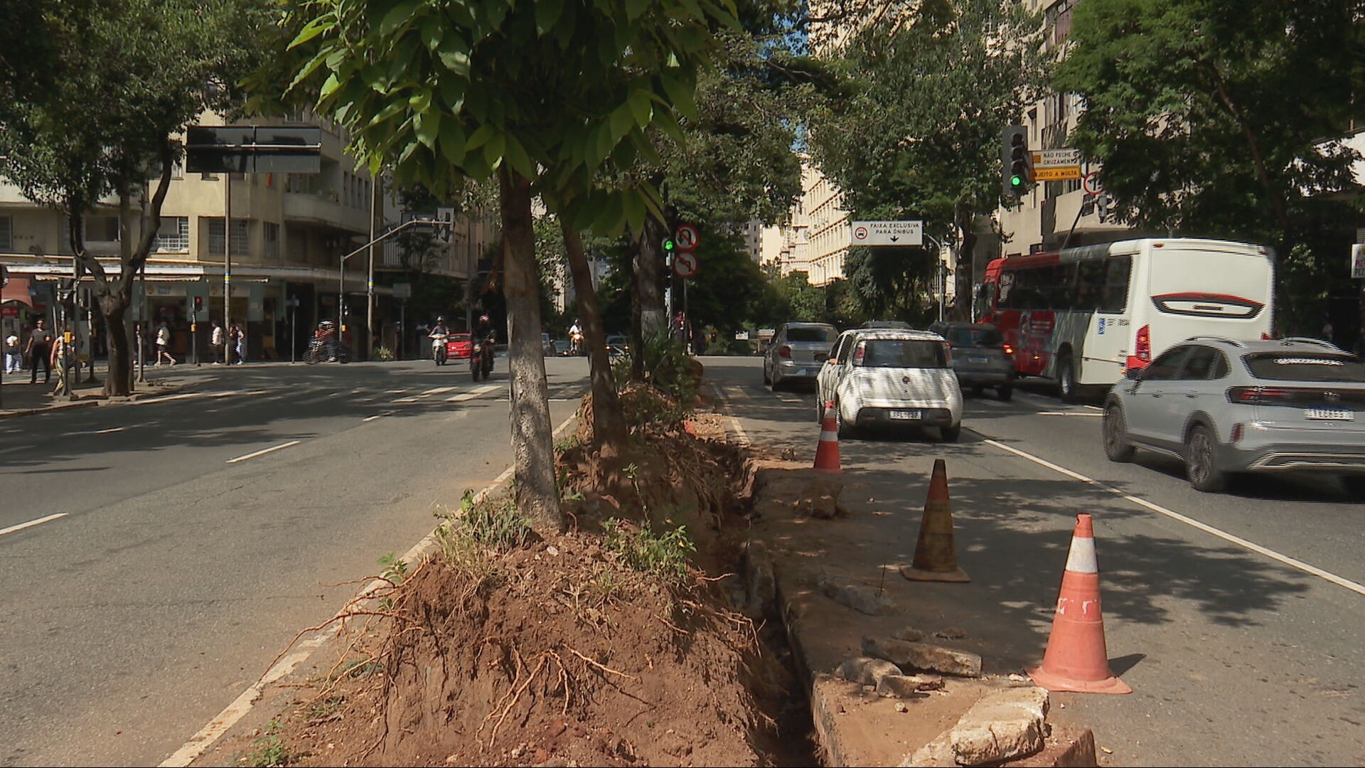 Obra da Prefeitura de BH na Avenida Augusto de Lima atrasa quase um ano e fica 24% mais cara