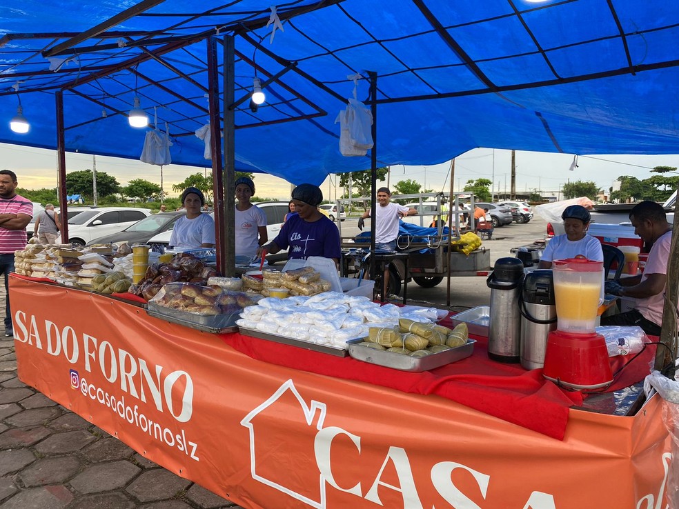 O empreendimento voltado para a gastronomia regional acontece de forma itinerante em feiras de São Luís — Foto: Reprodução/Redes Sociais