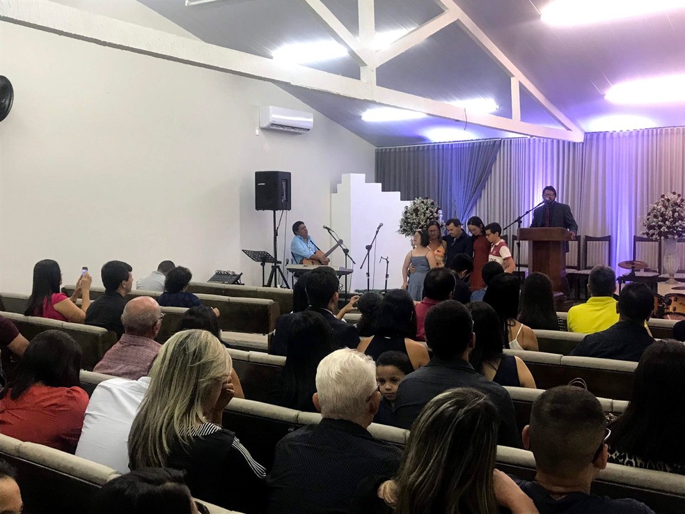 Especialistas apontam que um dos fatores que explica o aumento de igrejas evangélicas é a facilidade para abrir um templo — Foto: Arquivo pessoal/Reprodução