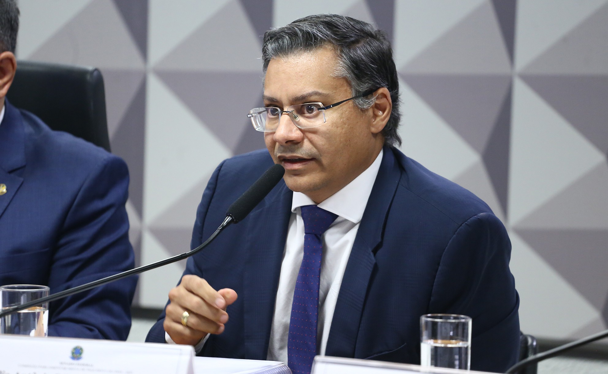 PF analisa proposta de delação de ex-procurador do INSS, que inclui supostas fraudes do Master em consignados