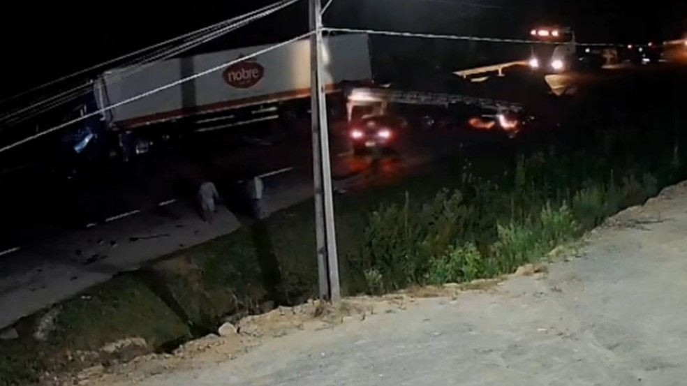 PRE registra dois acidentes em menos de 10 minutos — Foto: RPC