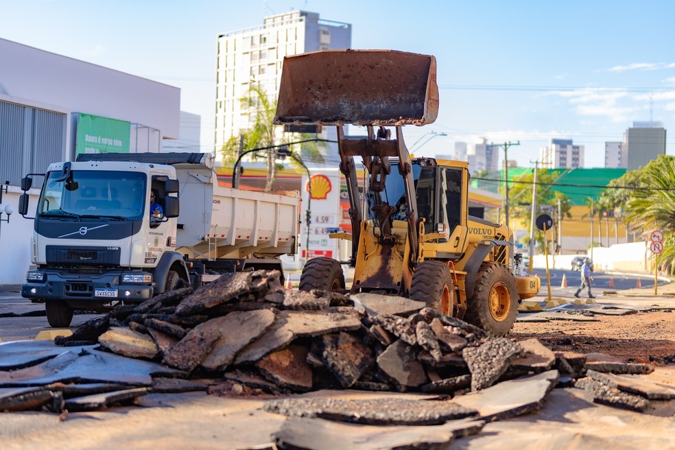 Bauru vive dia de reconstrução após chuva que alagou a Avenida Nações Unidas — Foto: Joabe Guaranha/Prefeitura de Bauru
