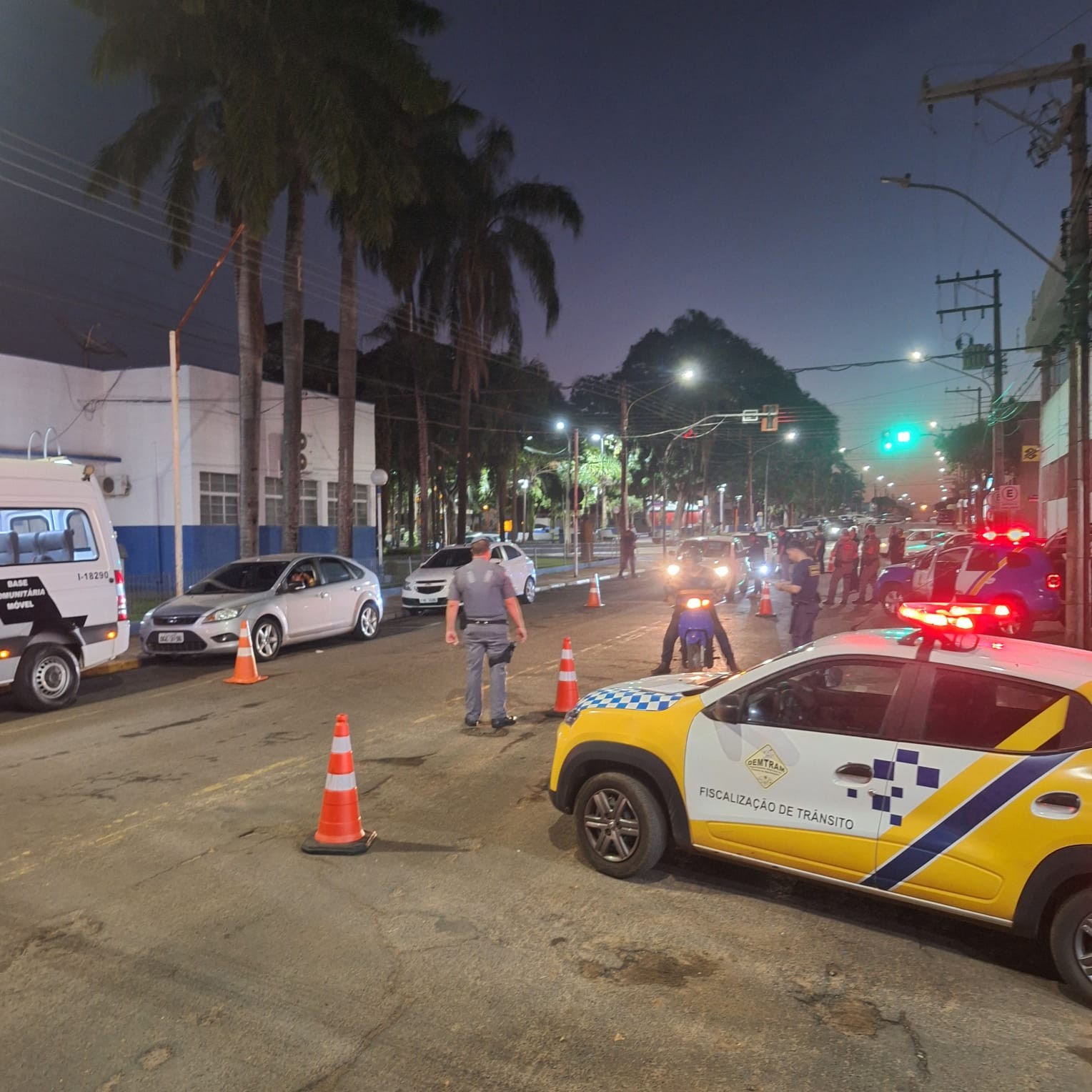 Operação de trânsito aborda mais de 360 veículos em Martinópolis