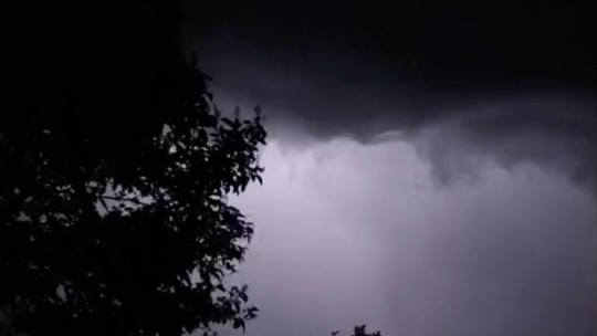 O que é a 'supercélula' que assustou morador no RS; VÍDEO