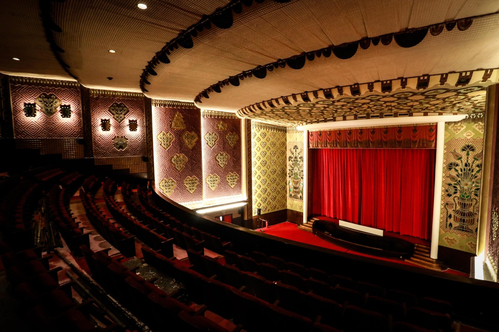 Cenário de 'O Agente Secreto', Cinema São Luiz exibe cerimônia do Oscar, assim como sede da Pitombeira; confira outros locais