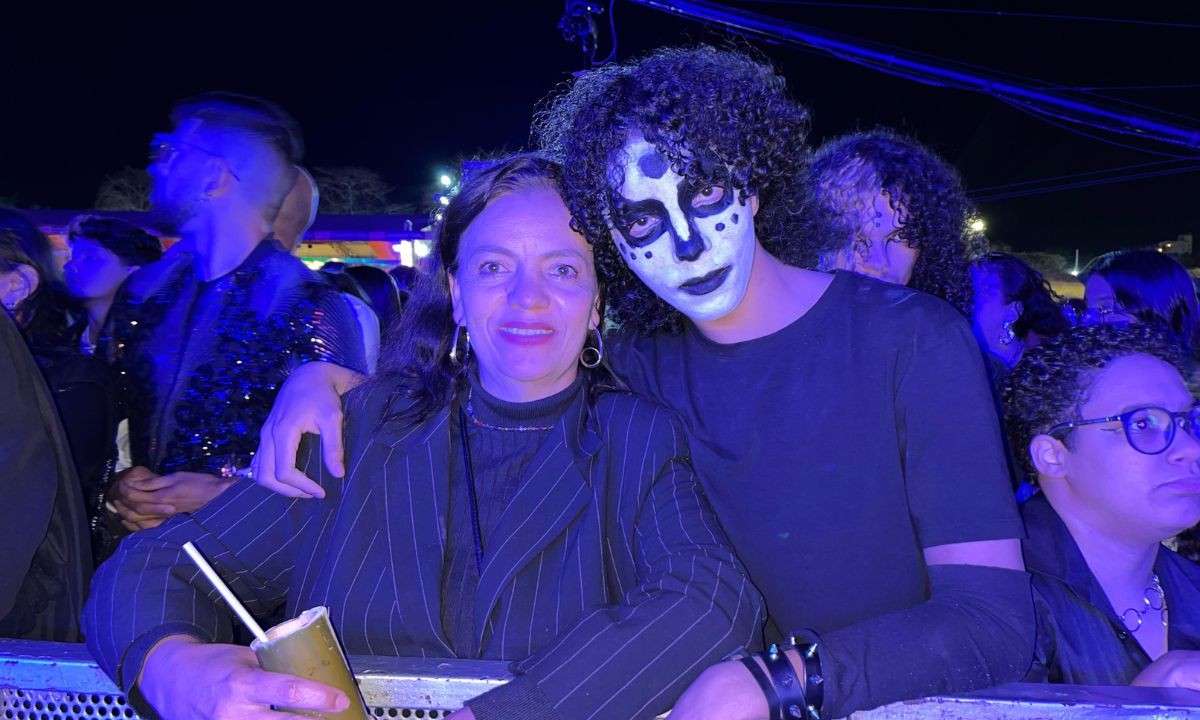 Aos 84 anos, Ney Matogrosso exala sensualidade e reúne gerações em show no Festival de Inverno Bahia
