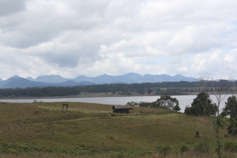 Gravações aconteceram na beira da Represa do Iraí, em Pinhais — Foto: Mariah Colombo/g1