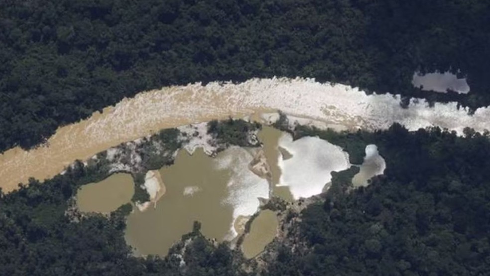 Área de garimpo ilegal no interior do Amazonas — Foto: Divulgação