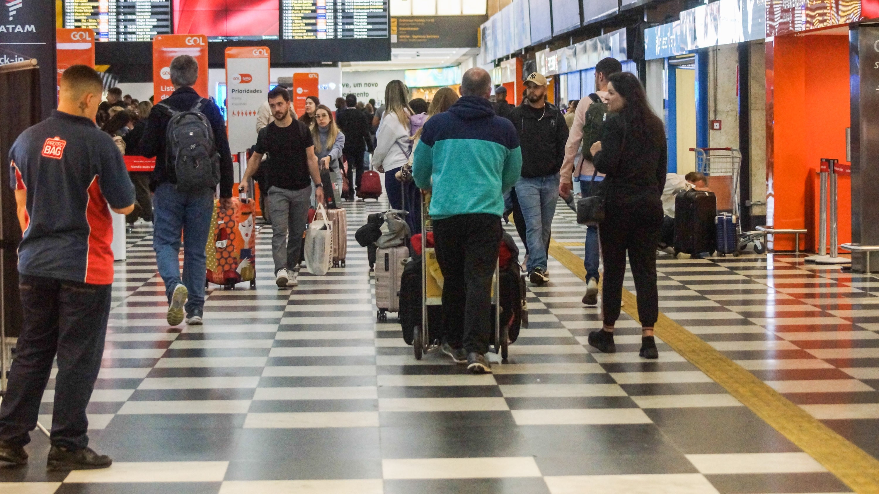 Aeroportos e terminais rodoviários de SP esperam mais de 1 milhão de passageiros a partir desta sexta-feira