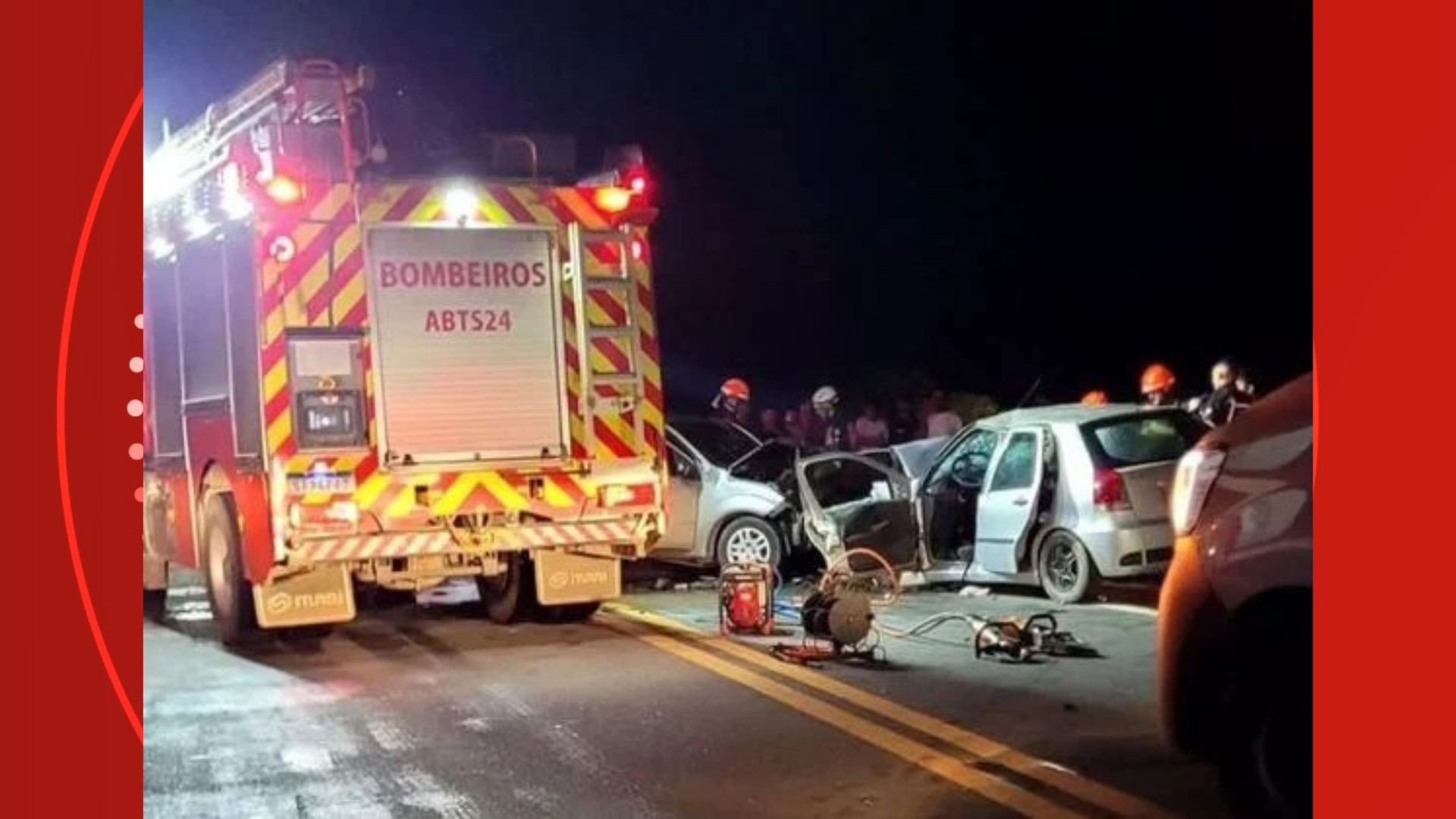 Carros batem de frente e cinco pessoas ficam feridas em Colatina, no ES