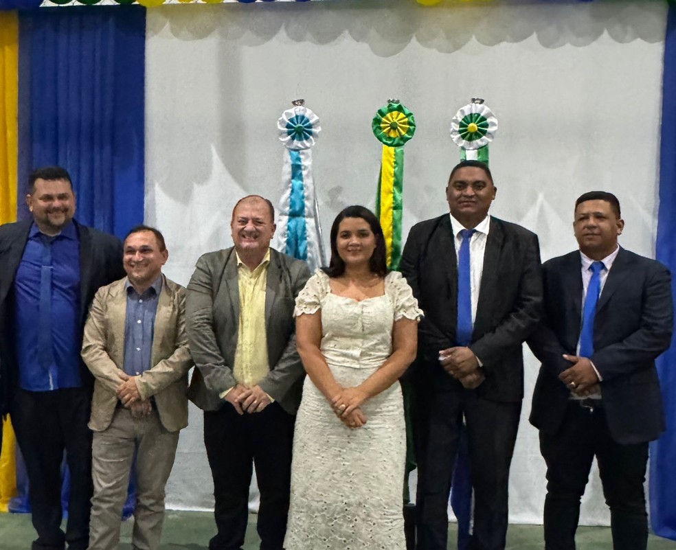 Posse da mesa diretora e do prefeito de São Luiz do Anauá, município ao Sul de Roraima — Foto: Divulgação