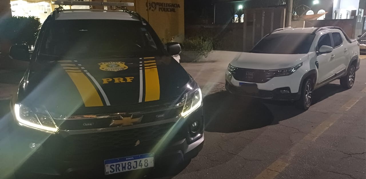 PRF prende homem com caminhonete roubada na Via Dutra, em Itatiaia