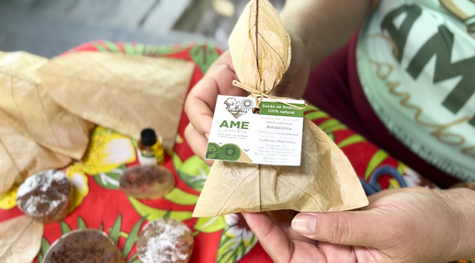 Comunidade ribeirinha encontra alternativa para combater poluição por plástico em rios da Amazônia