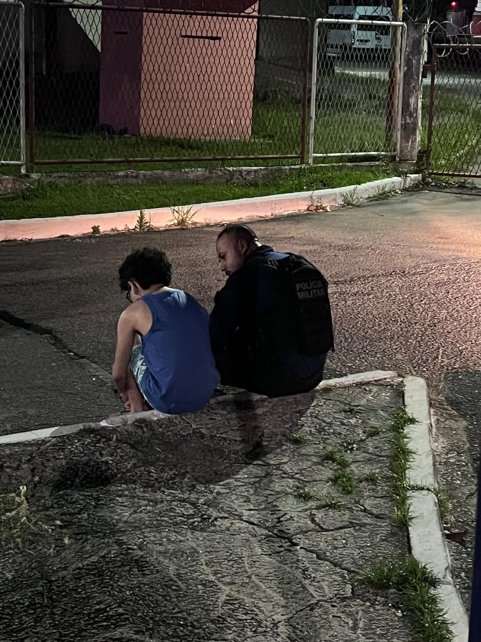 Adolescente autista é resgatado na Linha Vermelha e devolvido à família