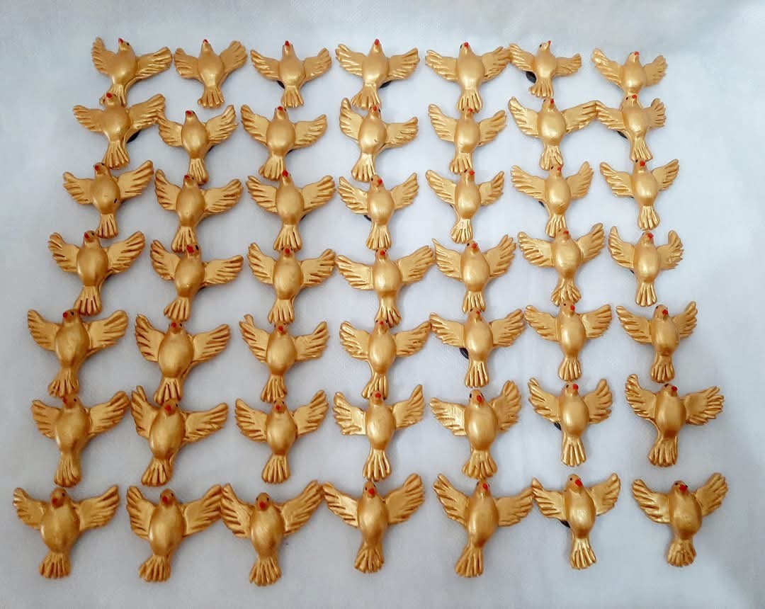 Símbolo do Espírito Santo inspira trabalho de artesãos de Mogi das Cruzes